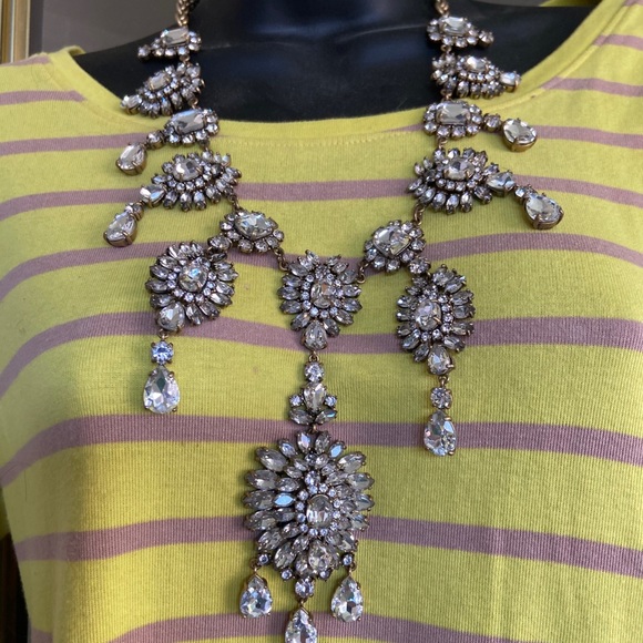 🔥JCrew Rare Large Crystal Antique Gold Necklace - Picture 8 of 8